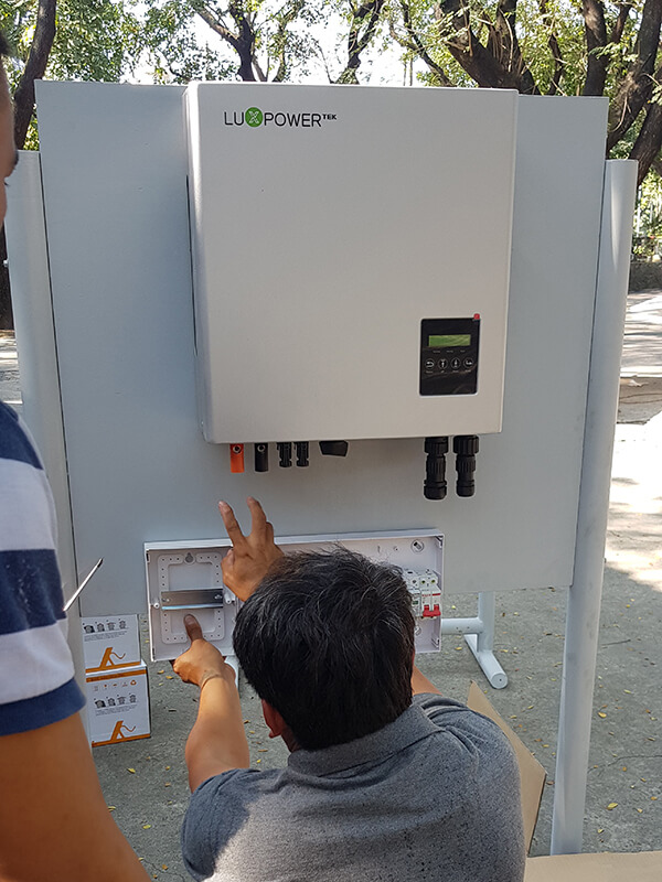 Hybrid inverter store